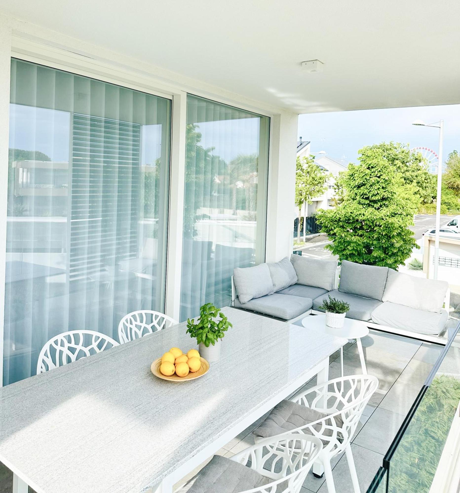 Luma With Pool Apartment