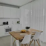 Apartment Luma With Pool