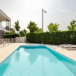 Luma With Pool Lido di Jesolo